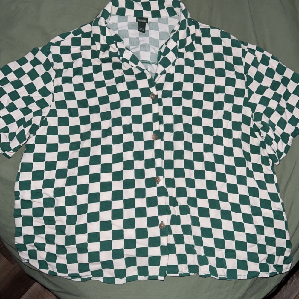 Wild Fable Green checkered button up size medium